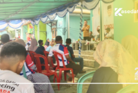Kegiatan blusukan Muhammad Tauhid Soleman di lingkungan RT 06 Kelurahan Kayu Merah || Foto : kasedata.id