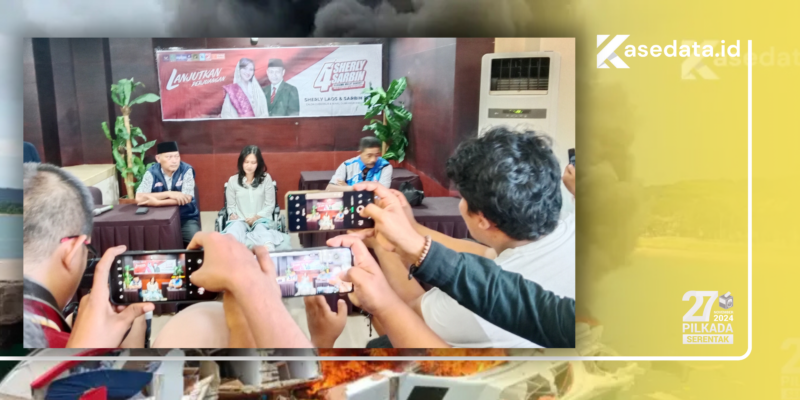 Latar kebakaran speedboat bella 73/Sherly-Sarbin saat menggelar conferensi pers || Kasedata. id