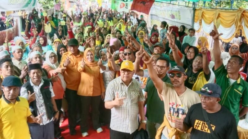 Foto bersama usai kampanye di Desa Dofa, Mangoli Barat || Karno Pora