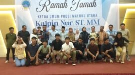 Pengprov PODSI Maluku Utara bersama pelatih dan atlet dayung. (Istimewa)