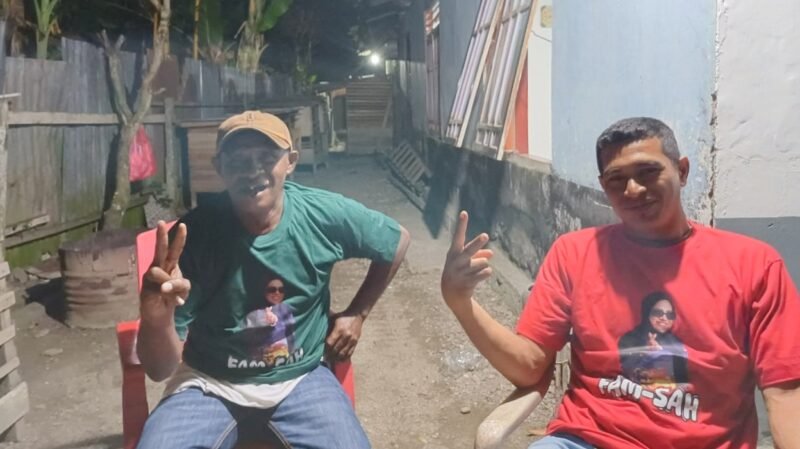 Amali Umagap dan Asrul Buamona, anggota PPRC Desa Fagudu menyatakan sikap mendukung FAM-SAH || Karno Pora