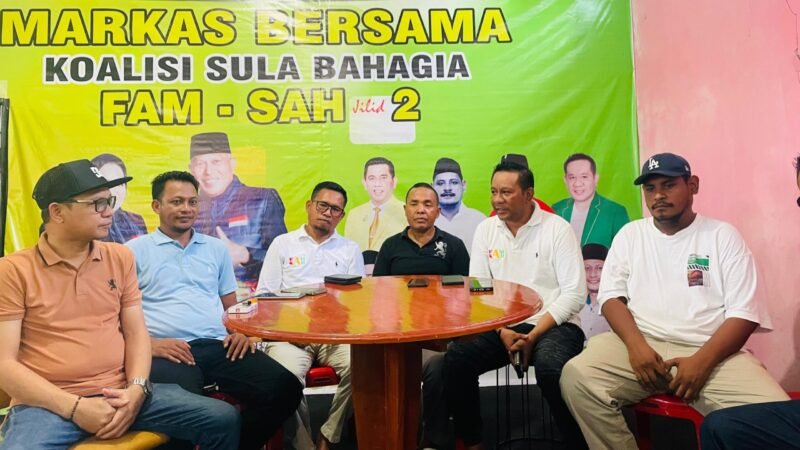 Tim pemenangan pasangan calon FAM-SAH, saat menggelar konferensi pers di Mabes FAM-SAH || Karno Pora