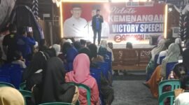 Nasri Abubakar saat menyampaikan pidato kemenangan || Kasedata.id
