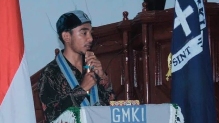 Ketua GMKI Jailolo Tiklas Babua || Iin Afriyanti