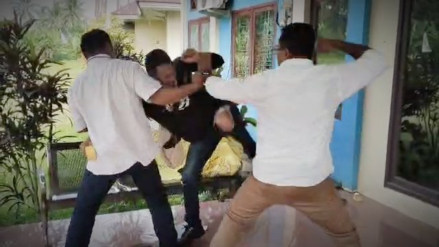 Foto : tanggapan layar aksi pemukulan terjadi di depan kantor Disprindag dan UKM Halbar || Iin Afriyanti