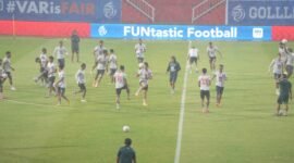 Sesi latihan Malut United Fc di Gelora Kie Raha jelang laga kontra Persita Tangerang || Foto : MU