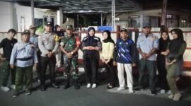Tim gabungan dalam kegiatan patroli kamtibmas di Kelurahan Kayu Merah Kota Ternate || Foto : Haerun_kasedata