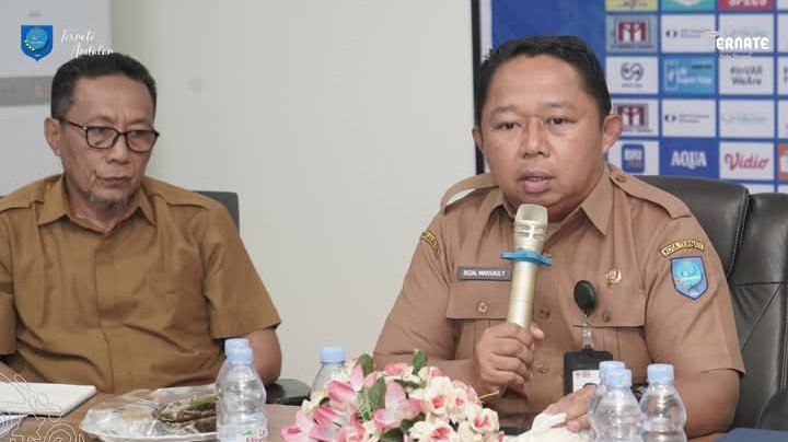 Rapat pembahasan Koperasi Merah Putih yang dipimpin Sekretaris Daerah, Dr. Rizal Marsaoly, didampingi Pelaksana Tugas (Plt) Kepala Bappelitbangda, Mohd. Taufik Djauhari  || Foto : istimewa