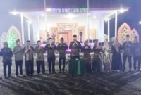 Foto bersama Bupati dan rombongan usai menekan tombol pembukaan || Ridal_kasedata