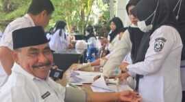 Pemeriksaan kesehatan yang diadakan oleh Dinas Kesehatan kabupaten Kepulauan sula,di Kantor Bupati || Foto : karno_kasedata