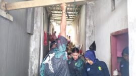 Inafis Reskrim Polres Ternate dan Biddokes Polda Malut saat mengelar olah TKP  Kelurahan Fitu || Foto : istimewa