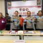 Konferensi pers terkait dua pengedar narkotika jenis ganja di wilayah Pulau Bacan || Foto : Ridal_kasedata