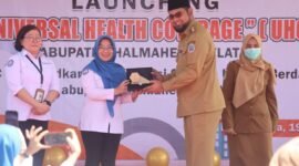 Bupati Bassam Kasuba saat melaunching program UHC, kesehatan gratis bagi masyarakat Halmahera Selatan.