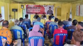 Julkifli Umagapi, saat menggelar reses masa sidang II tahun 2025 di Dapil IV Kepulauan Sula || Foto : karno_kasedata