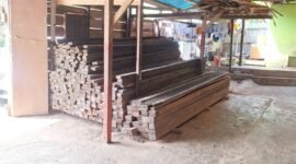 Pangkalan kayu milik CV. Sinar Tuwik di lingkungan Kubur Islam, Kelurahan Makassar Barat, Kecamatan Ternate Tengah, Kota Ternate || Foto : istimewa
