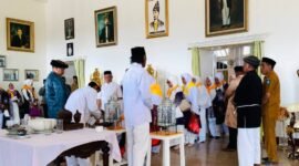 Suasana pelepasan calon jama'ah haji di Kedaton Kesultanan Ternate. || Doc : Ilham
