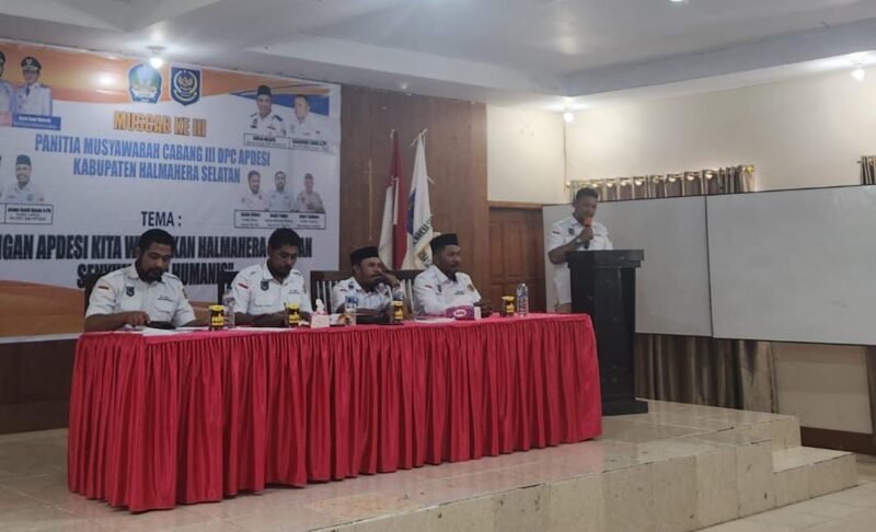 Suasana jalannya Musyawarah Cabang (Muscab) ke-III, Asosiasi Pemerintah Desa Seluruh Indonesia (Apdesi) Kabupaten Halmahera Selatan.
