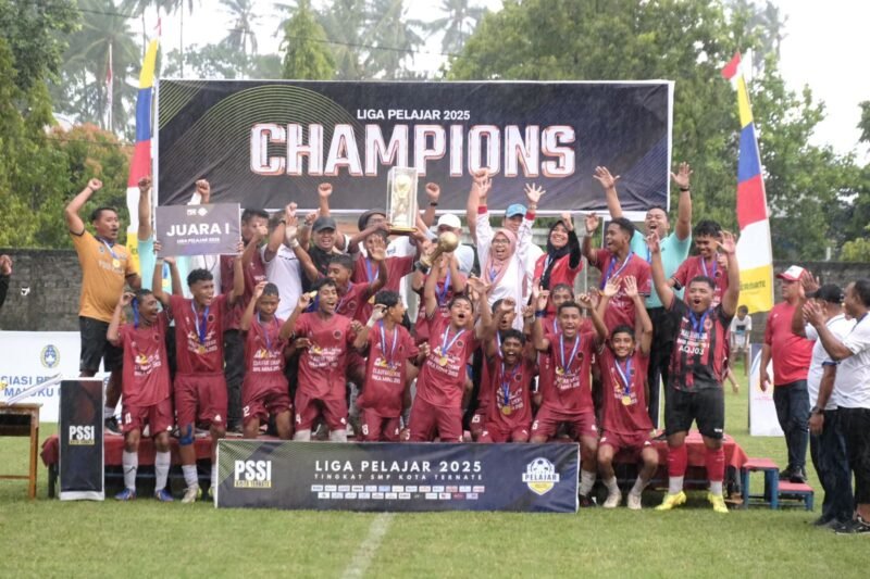 Perayaan juara Liga Pelajar 2025 oleh SMPN 6 Kota Ternate || dok : kasedata.id
