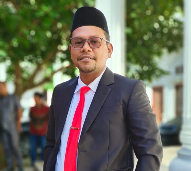 Kabag Kesra Setda Kabupaten Kepulauan Sula, Idham Umamit.