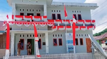 Kantor Desa Busua, Kecamatan Kayoa Barat.