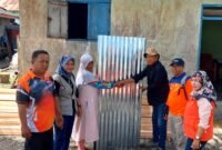 Bantuan material bangunan yang diberikan dari Pemda melalui BPBD Kepulauan Sula || dok : karno_kasedata