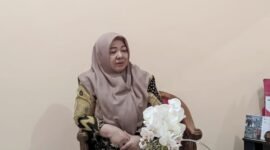 Kepala UPTD PSAA Budi Sentosa, Kota Ternate, Susan E.Garusim, saat diwawancarai wartawan kasedata.id, diruang kerjanya, Jum'at (20/6/2025).