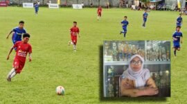 Laga SMPN 6 vs SMP N7 saat Semifinal/Kepsek SMPN 6, Astuti Djumati || Foto : Haerun_kasedata