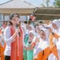 Gubernur Maluku Utara, Sherly Tjoanda beri pesan inspiratif kepada siswa dalam kunjungan kerjanya yang terakhir di Kabupaten Halmahera Tengah. || Foto : Biro Adpim