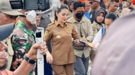 Gubernur Malut, Sherly Tjoanda Laos, saat melaksanakan Kunker di Halmahera Selatan.