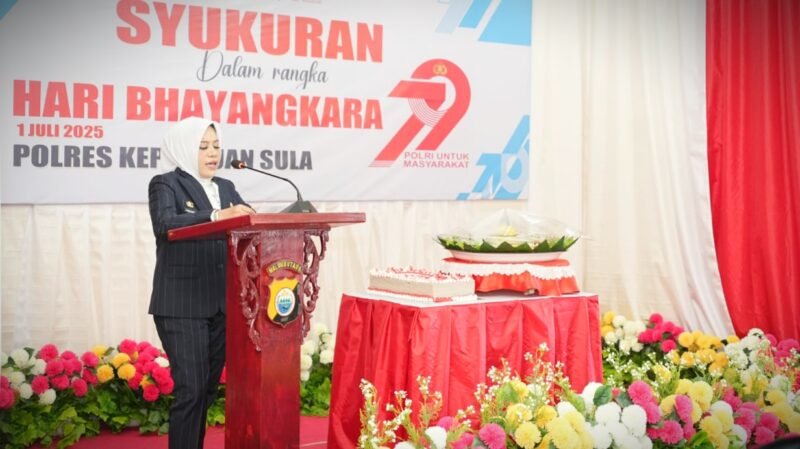 Bupati Kepulauan Sula, Hj. Fifian Adeningsi Mus saat memberi sambutan || dok : karno_kasedata