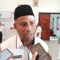Kepala Dinas Pemuda dan Olahraga (Dispora) Kepulauan Sula, Maulana Usia, saat diwawancarai || Foto : karno_kasedata