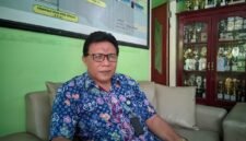 Kepala SMK Negeri 5 Ternate, Bahrudin Marsaoly || Foto : sukarsi_kasedata