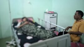 Salah siswa yang menjadi korban harus menjalani perawatan intensif di RSUD Chasan Boesoirie Ternate || dok : sukarsi_kasedata
