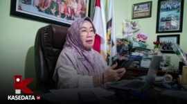 Kepala SMAN 10 Ternate Sabaria Umahuk || Foto : sukarsi_kasedata