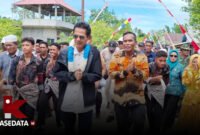 Wakil Bupati, Helmi Umar Muchsin, saat  melakukan kunjungan kerja di Kecamatan Kayoa, Kabupaten Halmahera Selatan || Dok : ridal_kasedata