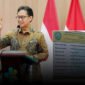 Menteri Kesehatan Budi Gunadi Sadikin/Papan proyek pembangunan RSUD Sanana || Dok : Karno_kasedata 