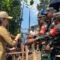 Gubernur Maluku Utara, Sherly Tjoanda saat menghadiri aksi penanaman sejuta pohon mangrove.