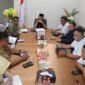 Wagub Sarbin Sehe memimpin rapat bersama Kementerian PU yang dihadir langsung Kepala sub Dirjen wilayah II Prasarana strategis dukungan perekonomian, Peribadatan, Olahraga, Kesehatan, Sosial budaya, Ervin Delmisa.