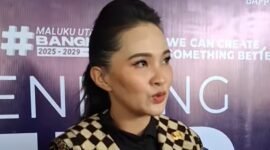 Gubernur Maluku Utara, Sherly Tjoanda Laos, diwawancarai awak media usai membuka Musrenbang RPJMD tahun 2025-2029 di Kota Ternate, Jum'at (25/7/2025). || Foto : kasedata.id