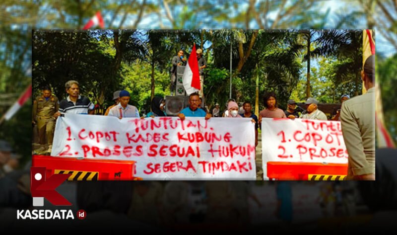 Aliansi Garda Kubung Menggugat saat menggelar aksi unjuk rasa di Kantor Bupati Halse || Foto : Ridal_kasedata