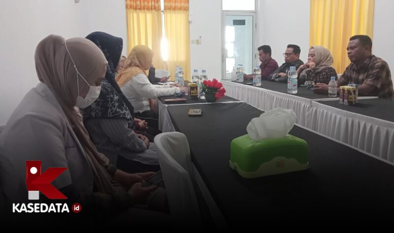 Rapat Dengar Pendapat (RDP) bersama pihak RSUD Sanana dengan Komisi III DPRD Kepulauan Sula || Foto : karno_kasedata