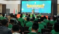 Ketua Umum Pimpinan Pusat GP Ansor Addin Jauharuddin memberikan sambutan usai dilakukan pelantikan PW GP Ansor Maluku Utara, Sabtu (9/8/2025). || dok : Ilham
