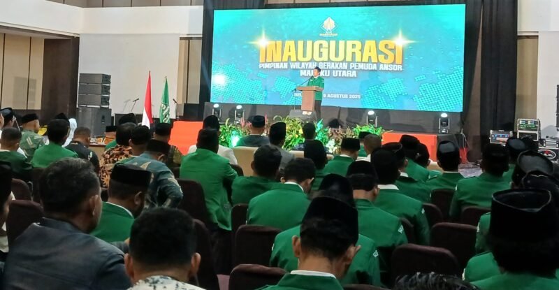 Ketua Umum Pimpinan Pusat GP Ansor Addin Jauharuddin memberikan sambutan usai dilakukan pelantikan PW GP Ansor Maluku Utara, Sabtu (9/8/2025). || dok : Ilham