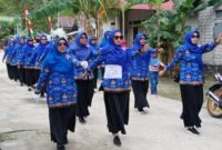 Persatuan Guru Republik Indonesia (PGRI) Kecamatan Kayoa Barat, tampil sebagai peserta lomba gerak jalan. || dok : Kasedata