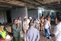 Ketua Komisi IV DPRD Malut, Muhajirin Bailussy bersama anggota Komisi monitoring pembangunan gedung jantung terpadu RSUD dr. Chasan Boesoirie Ternate beberapa waktu lalu. || dok : kasedata.id
