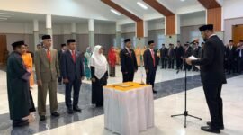 Pengambilan sumpah janji 5 pejabat eselon II dilingkungan Pemkab Halmahera Selatan. || dok : Ridal Lahani