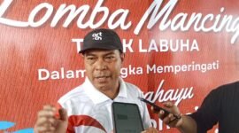 Kepala Dinas Kelautan dan Perikanan, Idris Ali diwawancarai awak media usai menutup kegiatan mancing mania. || dok : Ridal/Kasedata
