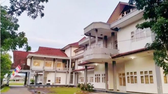 Kantor DPRD Halmahera Barat || Foto : istimewa