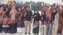 Foto bersama usai kegiatan reses anggota DPD RI Hasby Yusuf || Foto : karno_kasedata
