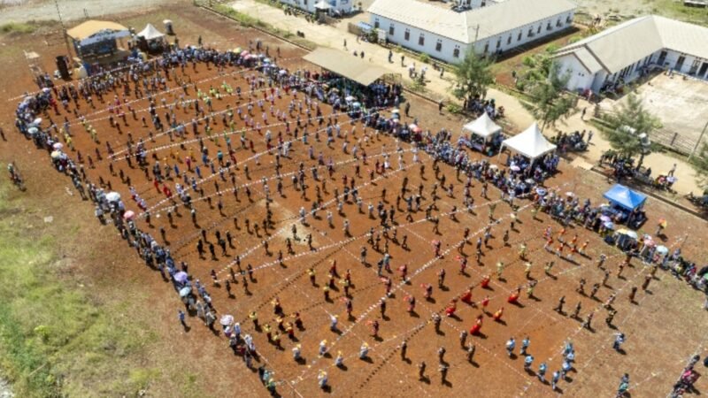 Keceriaan Festival Hari Anak Obi di Permukiman Baru Desa Kawasi 
